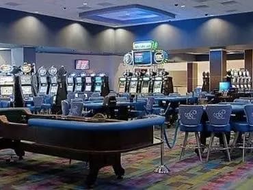 Blue Dolphin Casino – Guayanilla