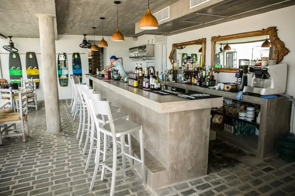 Numero Uno Beach Hotel & Restaurant