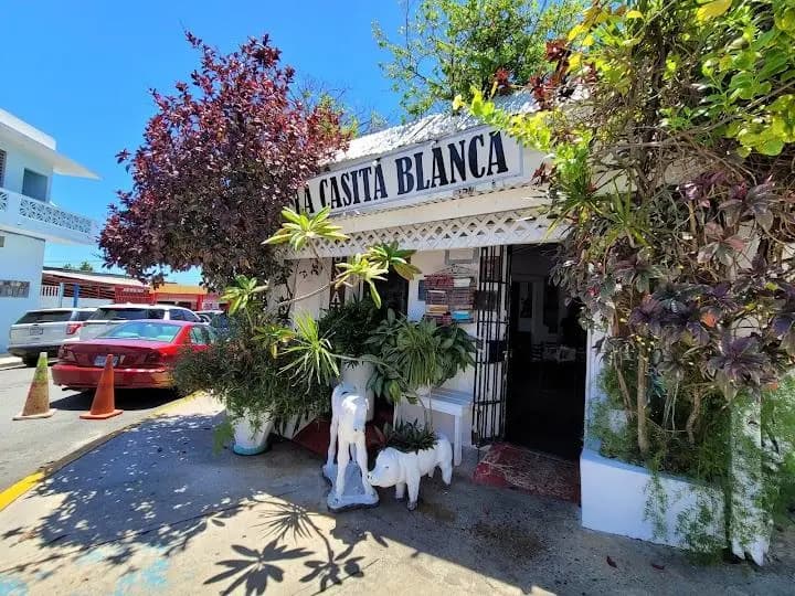 La Casita Blanca