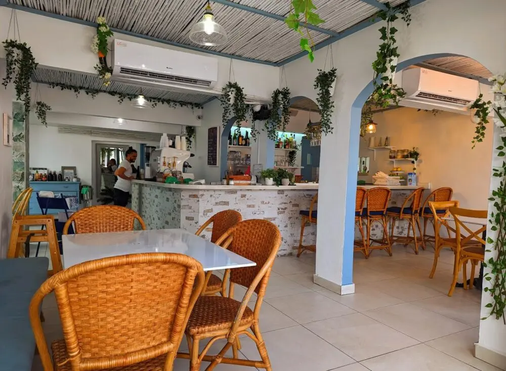 Lela’s Eatery