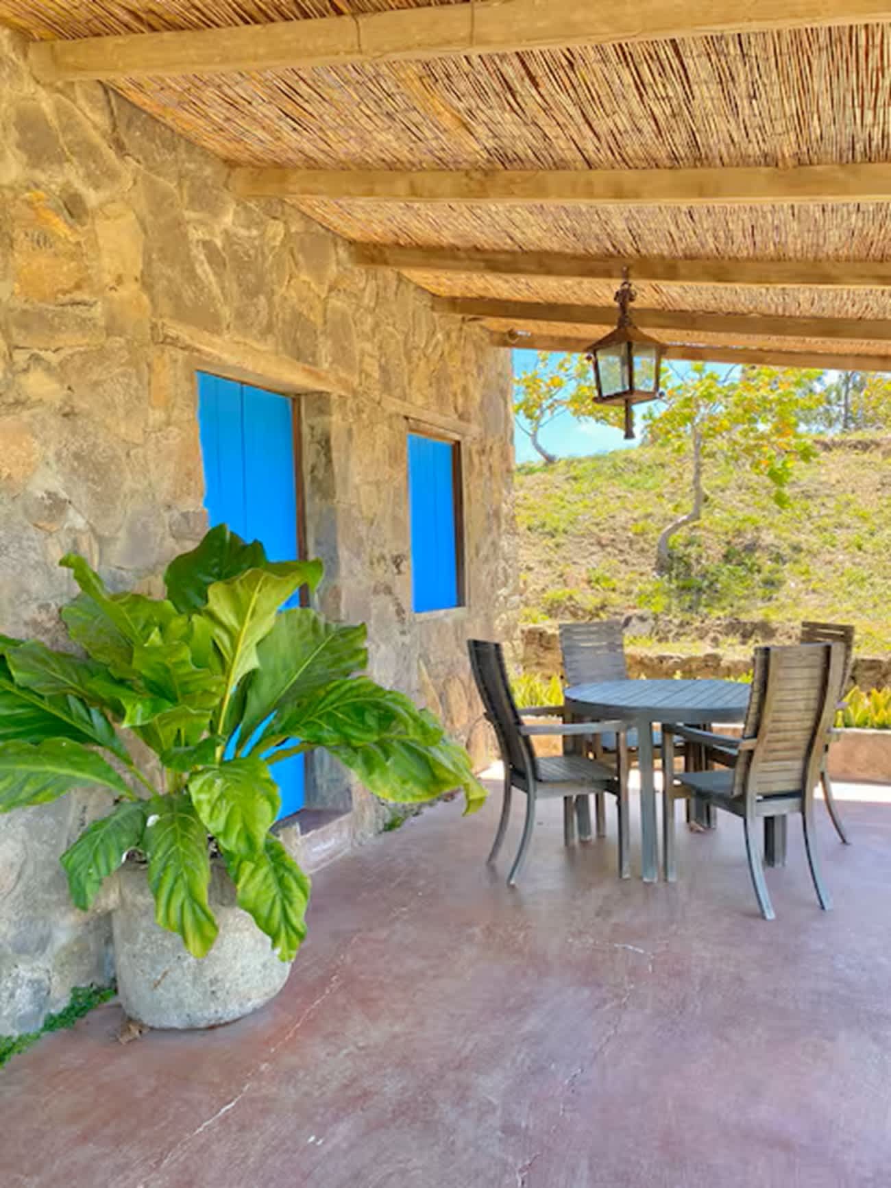 Volcanic-Stone Cottage | Sleeps 8 | Carrizal · photo 18