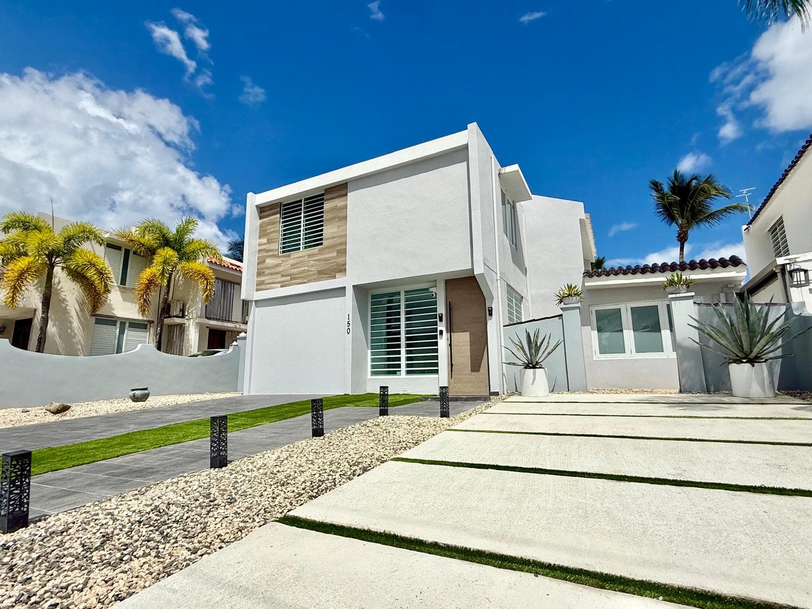 Private driveway with free on-site parking