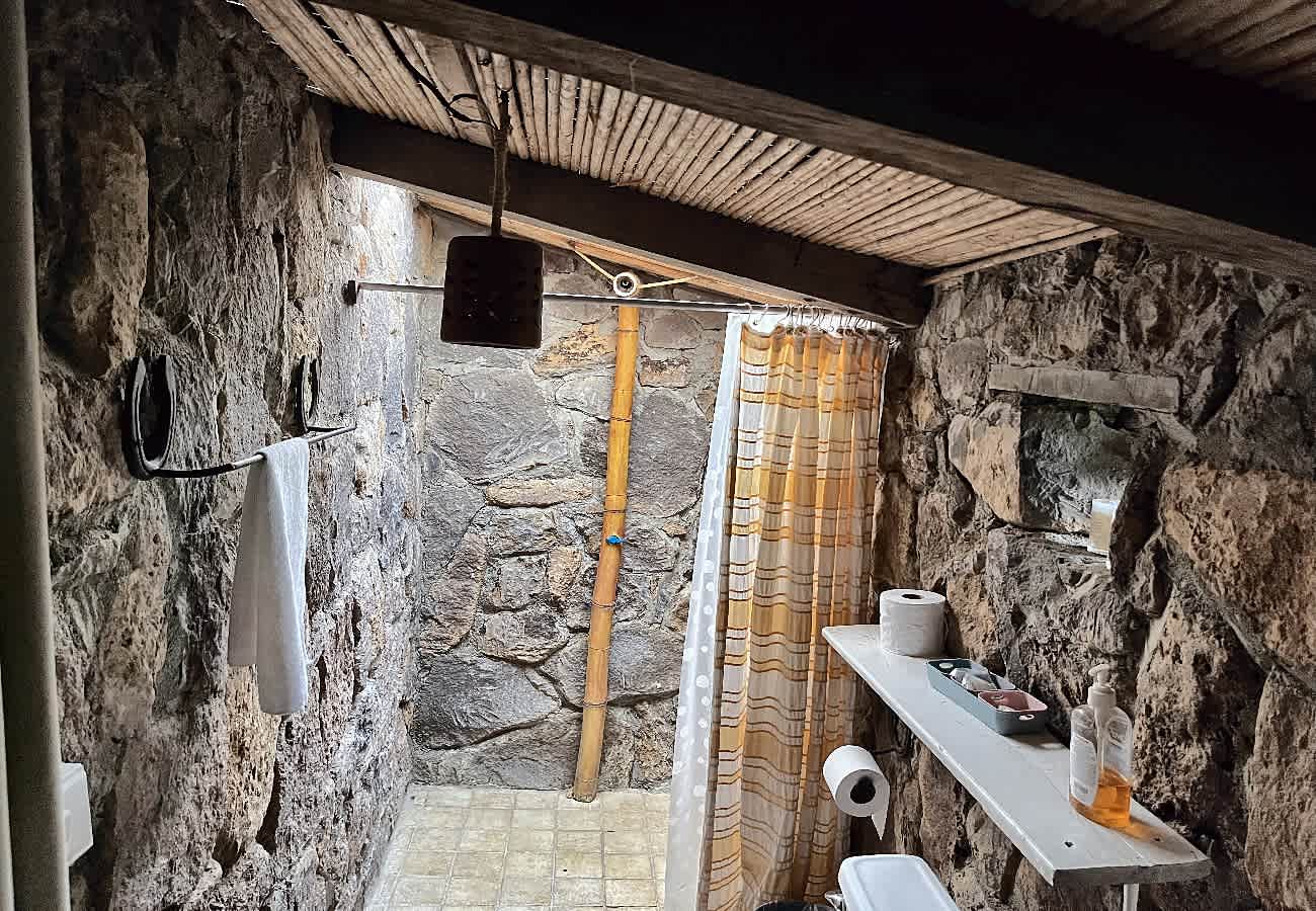 Volcanic Stone House | River Access | Beaches · photo 29