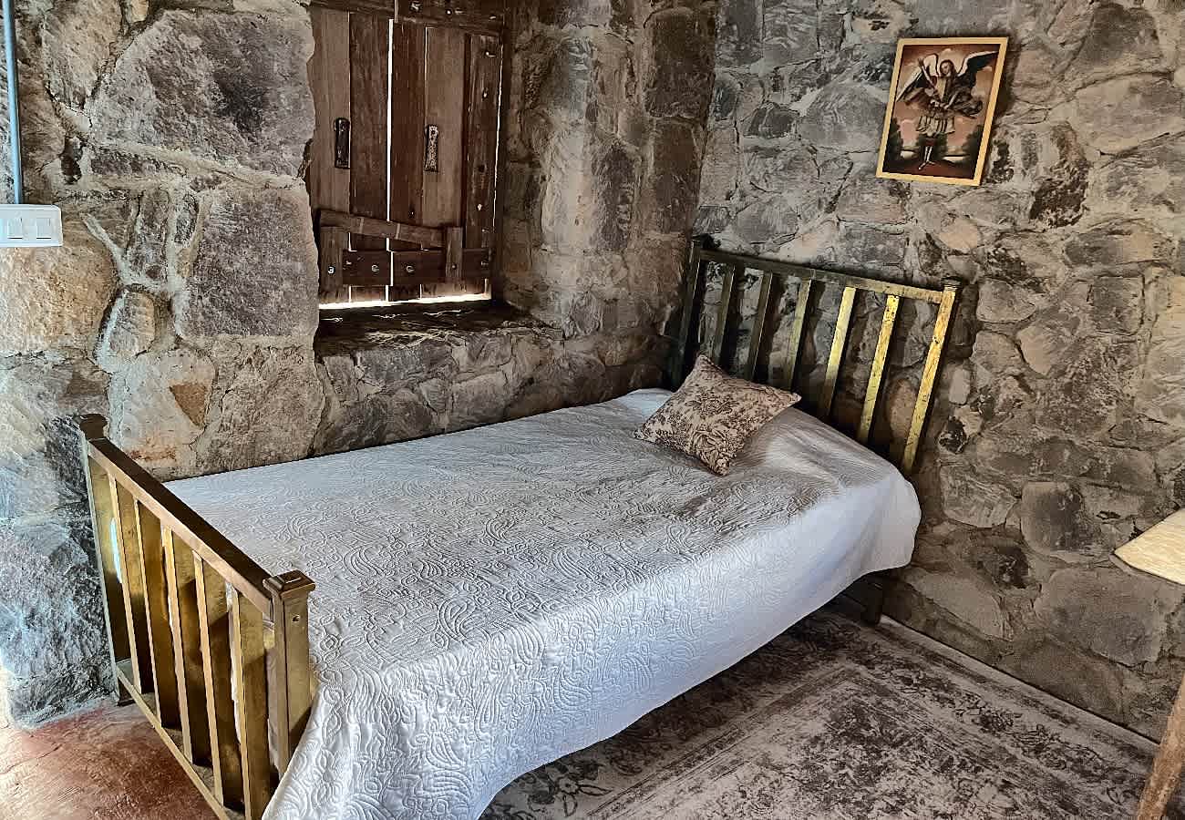 Volcanic Stone House | River Access | Beaches · photo 31