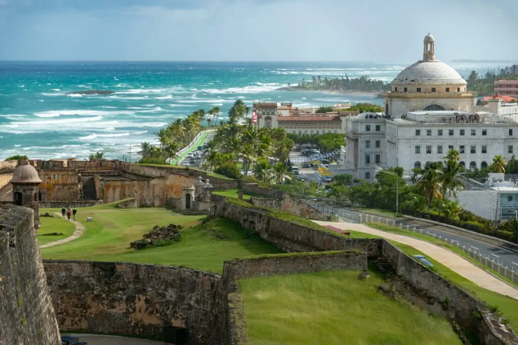 What is Puerto Rico best known for: Castillo San Felipe del Morro