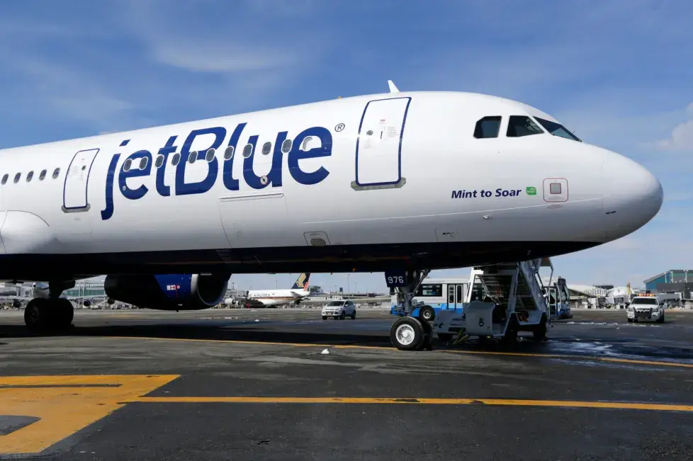 Flying from New York to Puerto Rico Complete Guide