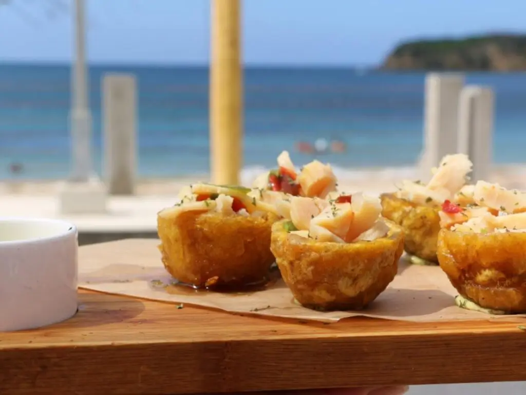 ¿Cuánto cuesta una comida en Puerto Rico?