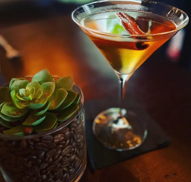 Top 5 Bars at La Placita Puerto Rico: Your Ultimate Guide